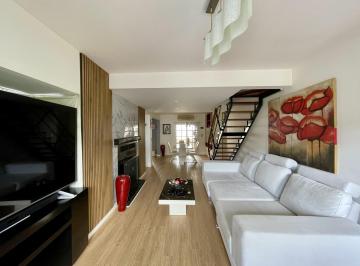Casa · 125m² · 6 Ambientes · Venta Casa 6 Ambientes Amoblada en Barrio El Mirador, Hurlingham