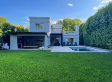 Casa de 4 ambientes, Tigre · Muy Linda Casa Sobre Lote Interno en San Isidro Labrador