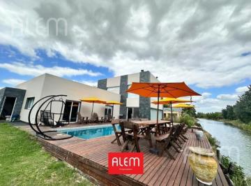 Casa · 330m² · 6 Ambientes · 2 Cocheras · Casa en Venta en Barrio Privado San Eliseo Canning