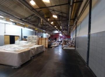 Bodega-Galpón , San Isidro · "Galpón en Venta de 400 m² – Ubicación Estratégica en Villa Adelina, San Isidro"