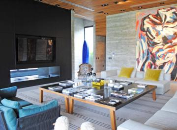 Casa · 502m² · 10 Ambientes · 4 Cocheras · Exclusiva Casa y Pool House en Tortugas Cc