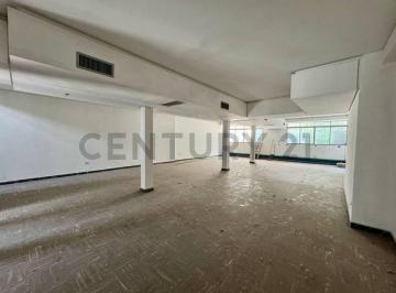 Oficina comercial · 750m² · 10 Ambientes · Local en Venta Desarrollado en Tres Plantas