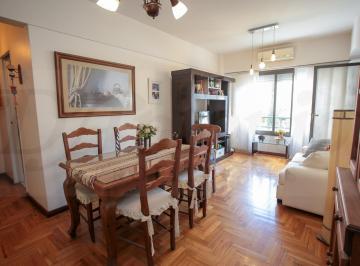 Departamento · 45m² · 2 Ambientes · 1 Cochera · Semipiso de 2 Ambientes Al Contrafrente con Balcón y Cochera Cubierta (Movible)