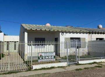 FRI-FRI-1100_2 · Venta de Casa 3 Ambientes en Mutual, Caleta Olivia