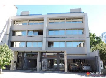 Oficina comercial · 32m² · 1 Ambiente · 1 Cochera · Moderna Oficina con Cochera