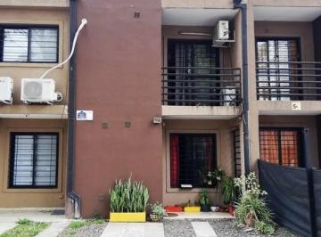 Casa · 68m² · 3 Ambientes · 2 Cocheras · Duplex - Ituzaingó