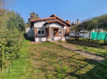 Casa · 135m² · 2 Ambientes · 1 Cochera · Casa en Venta - 1 Dormitorio 1 Baño - Cochera - 712 m² - Manuel B. Gonnet, La Plata