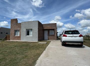 Casa de 5 ambientes, Presidente Perón · Vendo Casa de 4 Dorm. en Barrios Tiempos de Canning