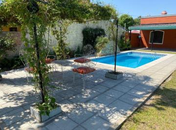 Casa · 196m² · 5 Ambientes · 3 Cocheras · Casa con Pileta en Venta a 100 m de Ruta N1
