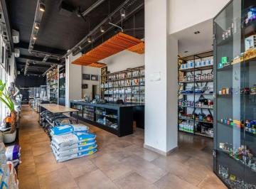 Local comercial · 287m² · Venta Permuta Local Forum Puerto Norte Renta