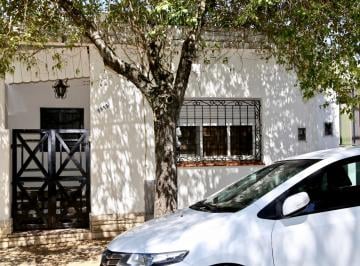 Casa · 42m² · 2 Ambientes · Muy Buen PH
