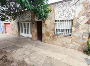Casa · 125m² · 5 Ambientes · 1 Cochera · Casa Venta Vgg. Patio y Local Para Uso Comercial