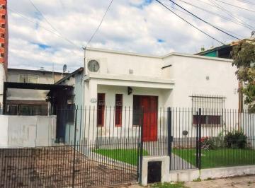 Casa · 56m² · 3 Ambientes · 1 Cochera · Casa Familiar en Tigre