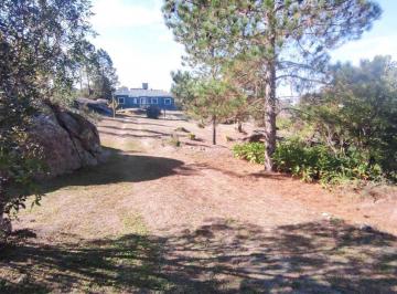 Casa · 235m² · 4 Ambientes · 4 Cocheras · Venta Casa 4 Dorm. Villa del Lago Carlos Paz