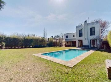 Casa · 183m² · 4 Ambientes · 3 Cocheras · Casa Venta en Barrio Privado El Portillo