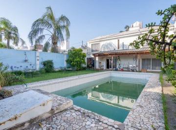 Casa · 180m² · 4 Ambientes · 1 Cochera · Venta Casa 4 Dorm. Pileta Quincho B|° Urca