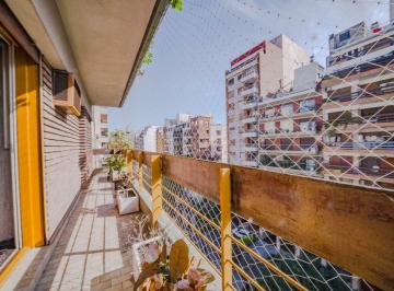 Departamento · 150m² · 4 Ambientes · 1 Cochera · Venta 4 Amb C/dep Flores - Piso Cochera Alberdi 2000