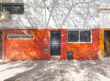 PH · 210m² · 8 Ambientes · Venta PH Flores en Block Impecable y Multifamiliar