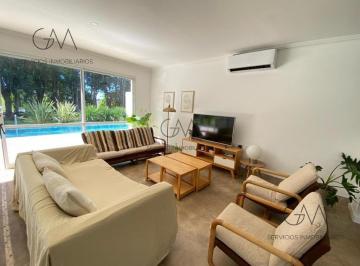 Casa · 1m² · 4 Ambientes · Casa en Alquiler Temporario Barrio Privado San Benito