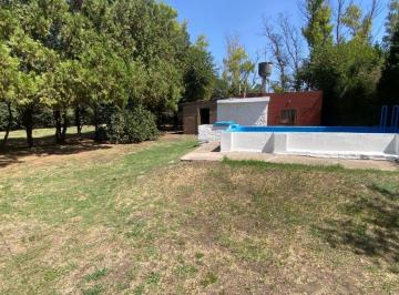 Quinta vacacional · 135m² · 2 Dormitorios · 3 Cocheras · Venta Quinta Pontevedra 1700 m con Pileta