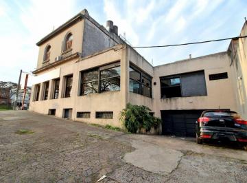 Casa · 395m² · 3 Ambientes · 2 Cocheras · Venta, Esq. Comercial y Vivienda, Gran Potencial