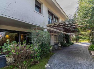 Casa · 758m² · 12 Ambientes · 1 Cochera · Venta Casa 6 Dorm, Barbacoa, Piscina, Carrasco Sur