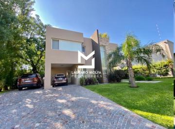 Casa · 538m² · 5 Ambientes · 2 Cocheras · Inmaculada Propiedad Venta en Altos del Sol