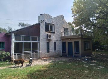 Casa · 200m² · 5 Ambientes · Casa Quinta en del Viso 1500 m² Lote Pileta