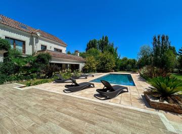 Casa · 500m² · 8 Ambientes · 3 Cocheras · Venta Casa Fincas de San Vicente 8 Amb Piscinagolf
