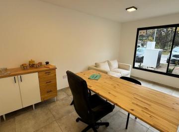 Local comercial · 26m² · 3 Ambientes · 1 Cochera · Local - Funes