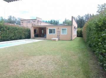 Casa · 180m² · 4 Ambientes · 2 Cocheras · Casa en La Bota Al 1800 Maschwitz