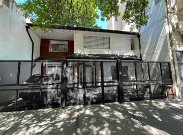 Casa · 331m² · 5 Ambientes · 3 Cocheras · Venta de Casa 4 Dorm. en Barrio Abasto Rosario