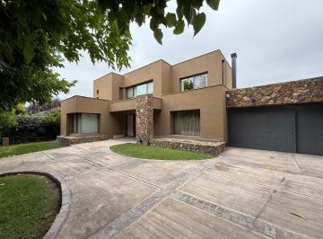 Casa de 8 ambientes, Luján de Cuyo · Casa en Venta 4 Habitaciones Barrio Privado Viamonte, Chacras de Coria.