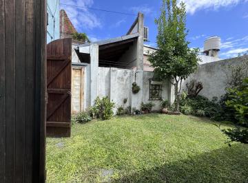 PH · 115m² · 4 Ambientes · PH en Avellaneda, con Jardín