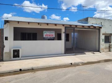 Casa de 3 ambientes, La Plata · Casa en Venta 121 Bis 82 y 83