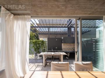 Casa · 110m² · 4 Ambientes · 2 Cocheras · Venta Casa 3 Dorm. con Jardín y Pileta en Abra Funes