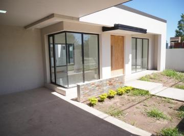 Casa · 120m² · 4 Ambientes · 2 Cocheras · Casa Estrenar Funes City 3 Dorm 549 m² Terreno