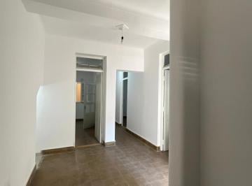 Local comercial · 110m² · 5 Ambientes · Local en Alquiler - Santiago 500