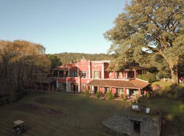 Casa · 8 Dormitorios · Casa en Rosario de La Frontera