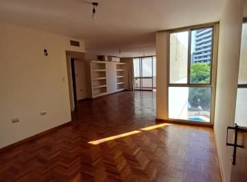 Departamento · 138m² · 6 Ambientes · Departamento de Tres Dorm. en Venta