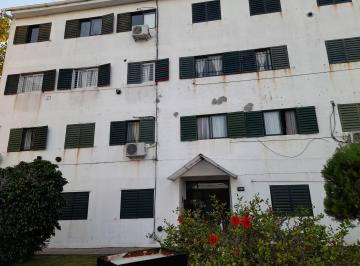 Departamento de 3 ambientes, La Plata · Departamento 141 y 58, Frente, 2 Dorm., Cochera, Balcon.