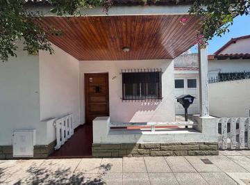 Casa de 3 ambientes, Lanús · Casa 3 Ambientes con Fondo // Apto Crédito