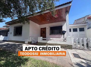 Casa de 3 ambientes, Lanús · Casa 3 Ambientes con Fondo // Apto Crédito