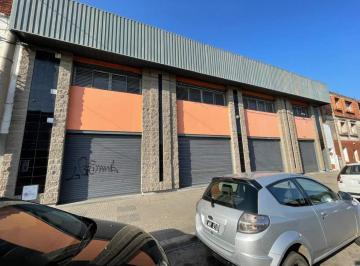 Foto · Gran Galpon con Oficinas y Espacio Comercial en Yofre Norte