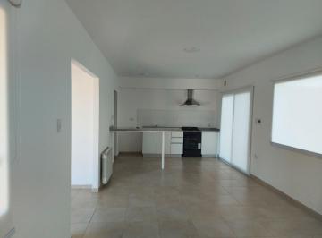 Casa · 115m² · 4 Ambientes · Casa Chalet en Alquiler en Casas de Santa Ana, Villanueva, Tigre