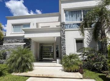 Casa · 420m² · 4 Ambientes · 1 Cochera · Casa Chalet en Alquiler en Los Alisos, Nordelta, Tigre