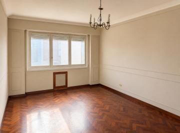 Departamento · 82m² · 3 Ambientes · Departamento en Venta de 2 Dorm. y Comodin!