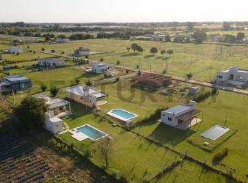 Terreno · 658m² · 143 y 620 Lotes en Venta Arana