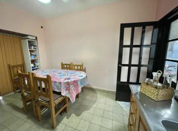 Casa · 95m² · 5 Ambientes · Venta Casa Interna Tres Dorm. Barrio Triángulo