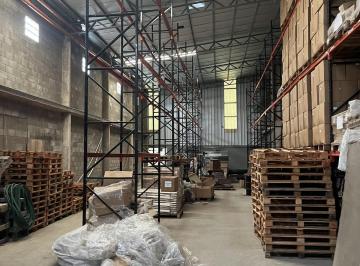 Bodega-Galpón · 300m² · Galpón a La Venta en El Triángulo